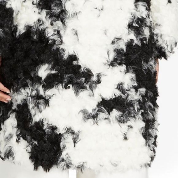 Black and white faux fur jacket New York and Company - Picture 3 of 3